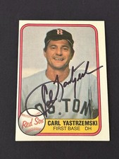 CARL YASTRZEMSKI 1981 Fleer Autographed  MLB card w/ Authentic Signature
