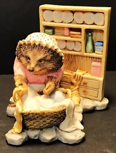 Raro NUOVO ~ BEATRIX POTTER " Mrs Tiggywinkle The Washerwoman " in latta originale - Foto 1 di 11