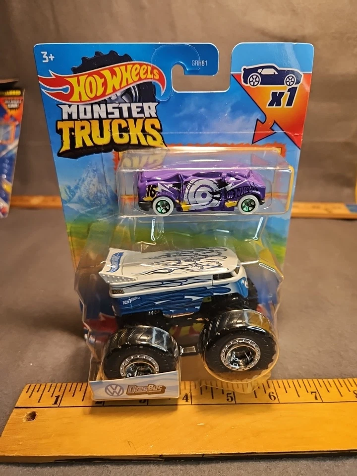 Hot Wheels 2022 Monster Truck VOLKSWAGEN DRAG BUS w/ Crushed Car HDB97