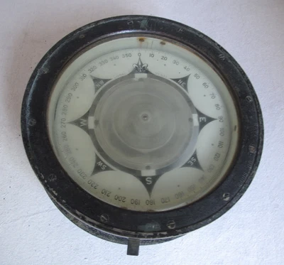 Lionel Company N. Y. de colección de la Segunda Guerra Mundial Pinnacle/brújula de barco BU de la Marina de los Estados Unidos Foto 1 de 4