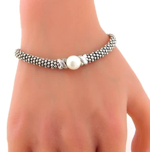 Brazalete de plata de ley 925 y perlas con cuentas de caviar de Lagos - Imagen 1 de 10