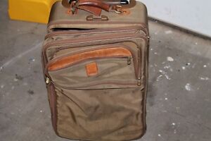 Hartmann Luggage Tweed Wheeled Garment Bag Rolling Travel Case  22" x 7'' x 13''