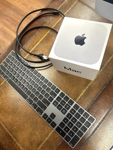 Apple Mac mini Apple M4 chip W/ Keyboard & Mouse - Bild 1 von 6