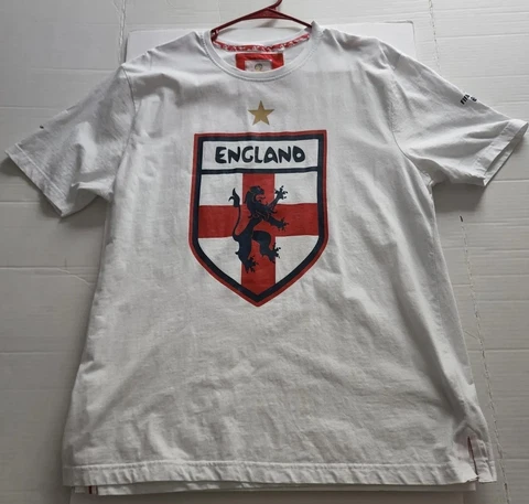 England 2014 FIFA World Cup Brazil T-Shirt Medium Crest Offical Cover