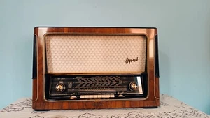 Röhrenradio Restauriert - TELEFUNKEN OPUS 7 - Bluetooth - Bild 1 von 16