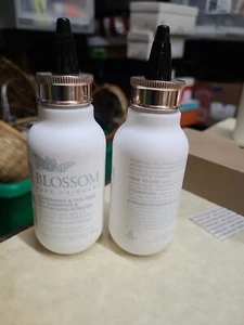 2 bottles ~ Blossom Peppermint and Tea Tree Dry Shampoo And Texturizing Powder  - Picture 1 of 4