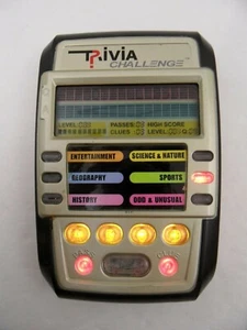 Trivia Challenge Handheld Electronic Quiz Game w/ Manual 6 Categories One World - Imagen 1 de 4