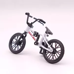 Finger Bike FLICK TRIX miniatura BMX PREMIUM bicicletta pressofusa giocattoli S&M DIRT bianco - Foto 1 di 6