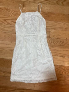 Neu mit Etikett Gr. XS Kleid rückenfrei einfarbig elfenbein Spitze gefüttert verstellbare Spaghettiträger - Bild 1 von 7