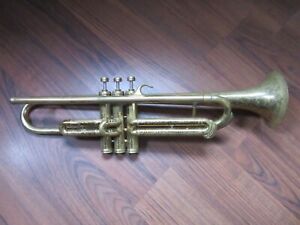 1932 C G Conn 40A Connqueror Vocabell Trumpet Art Deco - 2nd Valve sticks