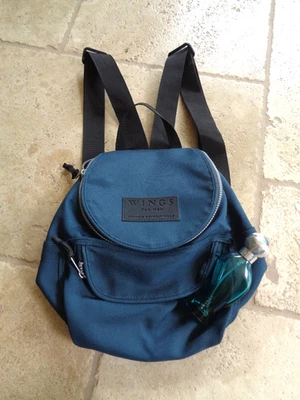 Mochila de Colección NOS Alas Para Hombres Giorgio Beverly Hills Colonia Botella 1.7oz Vacía Foto 1 de 4