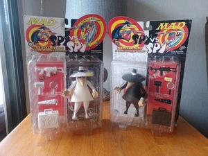 Figura de acción DC Direct Mad Magazine Spy Vs. Spy blanco y negro SPY (1998) - Imagen 1 de 15