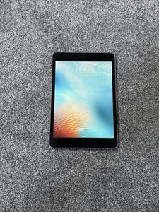 Apple iPad Mini - A1432 - 16GB - Grey - Hairline Cracks (WiFi) - Afbeelding 1 van 5