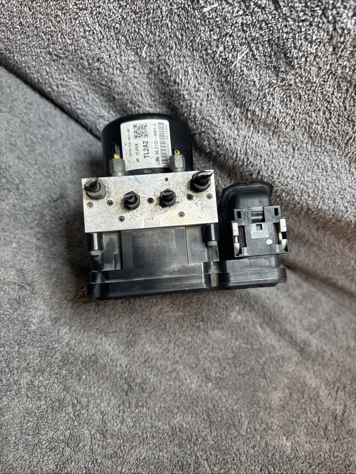 09-10 讴歌 TSX ABS 防锁制动泵模块组件 57110-TL2-A211-M1 — 第 1/4 张图片