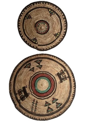 Dos cestas/cuencos/bandejas africanas tejidas a mano vintage par cuenco más grande 13" Foto 1 de 3