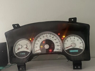 Dodge Durango 2004 tablero de instrumentos usado velocímetro MPH) Foto 1 de 4