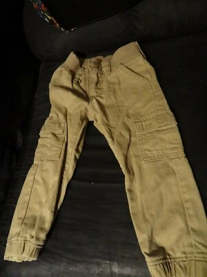WRANGLER CARGO 2T BEIGE PANTS VERY GENTLY USED - Image 1 of 4