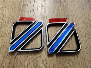 SET OF 2 - NOS Buick Regal Limited Custom Front Fender Emblem Nameplates 1988-91 - Foto 1 di 5