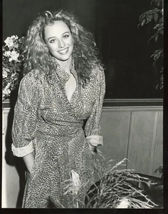 VIRGINIA MADSEN Star of DAVID LYNCH'S Dune Original 1984 Candid Press Photo vv - Picture 1 of 2