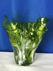 Fazzoletto in vetro soffiato a mano artistico vaso fiori artista firmato verde bianco schizzi - Foto 1 di 10