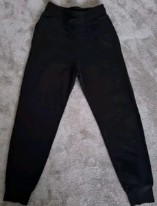 H&M BOYS PLAIN BLACK JOGGERS JOGGING BOTTOMS AGE 13 YEARS - Picture 1 of 1
