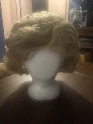 Peluca corta Louis Ferre Original - Rubia Ceniza/Marrón Claro Alta Calidad Foto 1 de 4