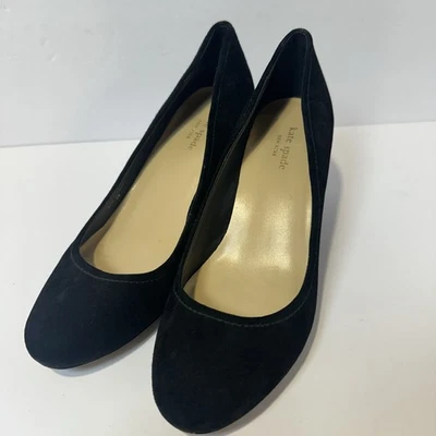 Zapatos de salón Kate Spade New York de gamuza negra de cuero con cuña para mujer talla 8M Foto 1 de 4