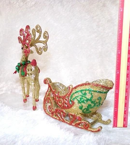 CASA DE MUÑECAS MINIATURA ORO-ROJO-VERDE NAVIDAD RENO Y TRINEO ESCALA 1:12 ROBLE NUEVO - Imagen 1 de 9