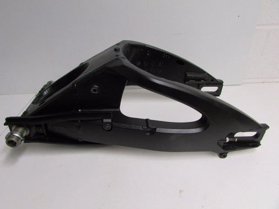 Brazo oscilante Suzuki GSXR750 GSXR600, L1 - L6 2011 - 2016 Foto 1 de 4