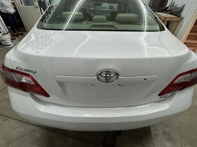 2007-2011 Toyota Camry Trunk/Hatch/Tailgate Conventional Ignition - Image 1 of 4