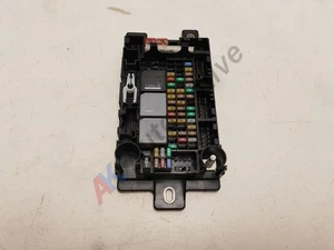 Caja relé de fusibles traseros Land Rover Discovery Sport L550 2019-2024 K8D2-14N030-AD - Imagen 1 de 6