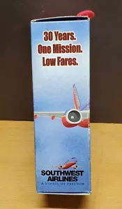 Botella de Coca Cola coleccionable Southwest Airlines 30 años, una misión tarifas bajas - Imagen 1 de 2