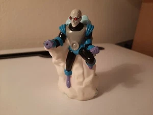 Vintage 1997 Mr Freeze Water Squirter DC Comics Batman Series. - Picture 1 of 9