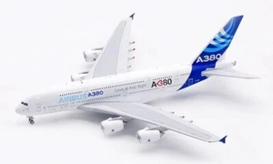 1:400 AV400 Airbus (House livery) Airbus A380-841 F-WWDD detachable gear w/Stand - Picture 1 of 8