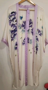 Vintage 100% Silk Robe Asian Floral Lavender Kimono - Picture 1 of 7