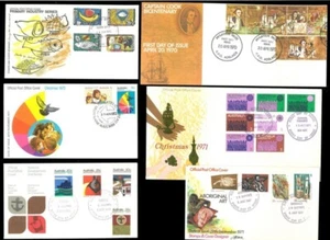 Accumulation of 393 Official unaddressed FDCs from 1970-1973. Cat Value $3,569 - Picture 1 of 1