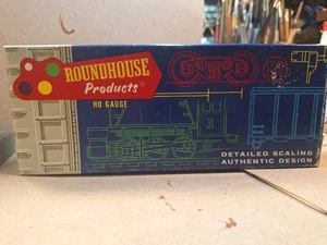 ROUNDHOUSE 40' BOXCAR - Picture 1 of 8