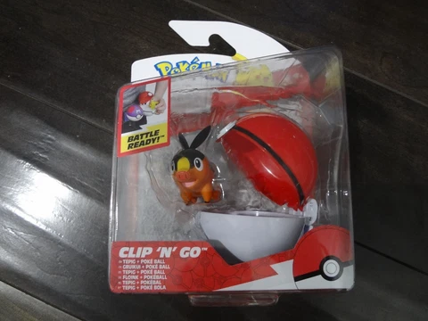 Pokemon Clip 'N' Go Tepig Poke Ball New! Cover