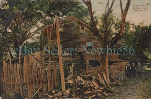 Peekskill NY - PETER GALE'S COLONIAL COTTAGE - Postcard - Picture 1 of 2