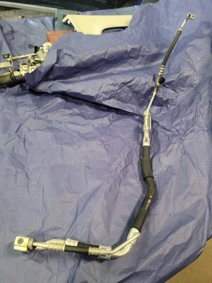 2017-2020 Genesis G80 5.0升交流空调制冷剂吸管软管原始设备制造商 — 第 1/4 张图片