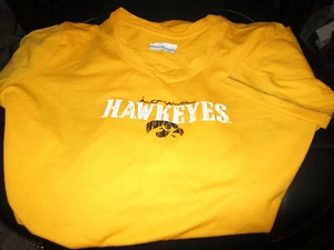 NWT $30 COLUMBIA UNIVERSITY OF IOWA HAWKEYES S/S T SHIRT - YELLOW - LARGE - Picture 1 of 1