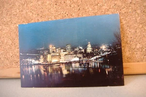 VINTAGE POSTCARD ~THIS IS PITTSBURGH BY NIGHT~IRON CITY BEER WAS BORN HERE....~ - Picture 1 of 2