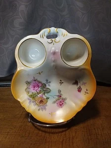 Plato de condimento dividido perforado alemán vintage floral flor de rosa porcelana - Imagen 1 de 6