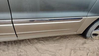 Ford Windstar 2000 conductor moldura trasera izquierda de puerta OEM moldura trasera Foto 1 de 4