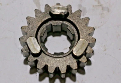 kx500 5` engranaje salida 89 a 2004 13129-1575 Foto 1 de 3