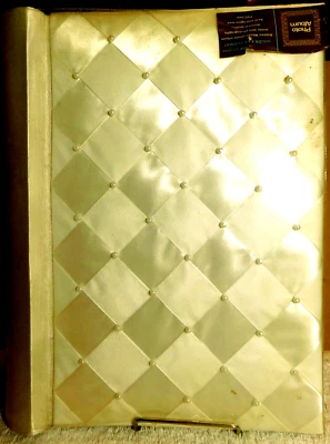 Álbum de fotos Target Brand Inc. ~ material tejido de cinta contiene 300 fotos 2006 Foto 1 de 4