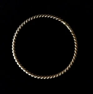 Sterling Silver Tensor Ring 5cm Diameter 177hz - Picture 1 of 2