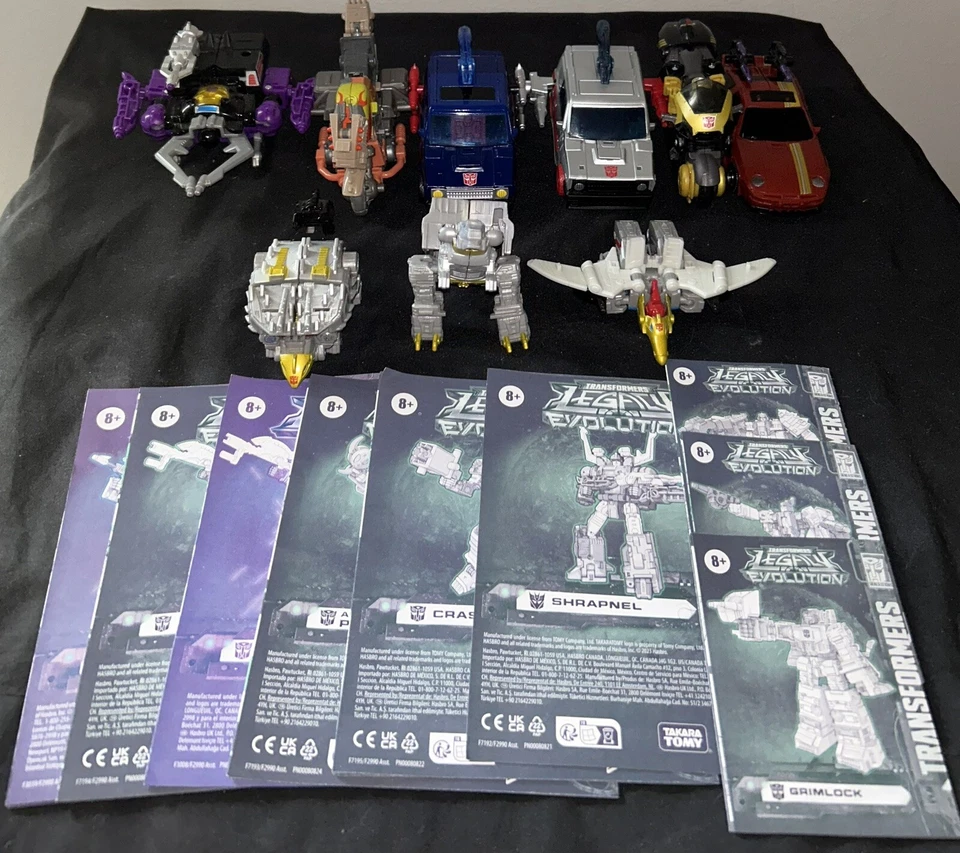 LOTE de 9 Transformers Legacy Evolution Deluxe y Core Class - Todo Completo - Foto 1 de 4