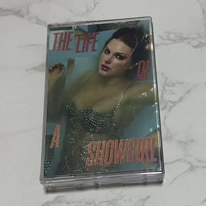 cassette tape THE LIFE OF A SHOWGIRL - Foto 1 di 2