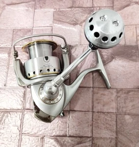 Daiwa Certate Hyper Custom 3500 y6190 gebraucht mit Gebrauchsspuren und defektem Schalthebel - Bild 1 von 10